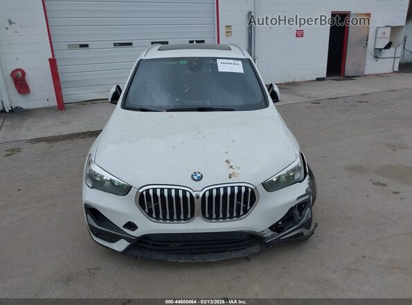 WBXJG7C07M5T42450 2021 BMW X1 Белый Вид спереди