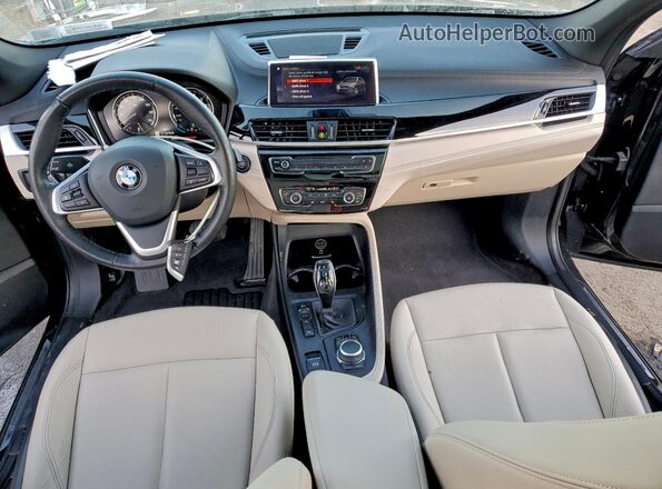 WBXJG9C06N5V04517 2022 BMW X1 Черный Вид панели приборов