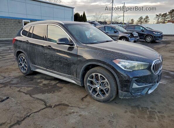 WBXJG9C06N5V04517 2022 BMW X1 Черный Передняя правая четверть
