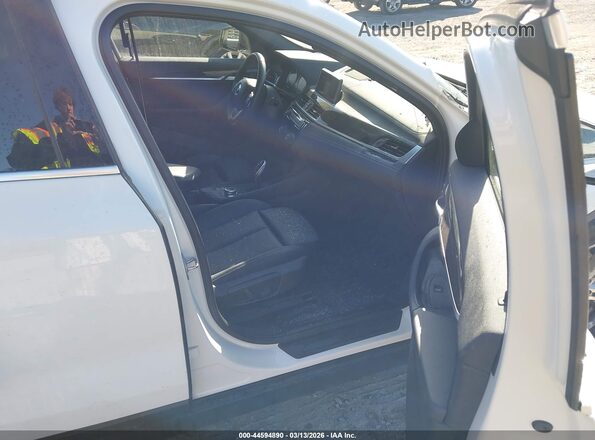 WBXYH9C07L5P33345 2020 BMW X2 Белый Вид салона спереди