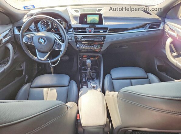 WBXYJ3C39JEP76058 2018 BMW X2 Синий Вид панели приборов