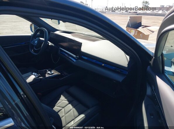 WBY13HG08SCS85708 2025 BMW OTHER Черный Вид салона спереди