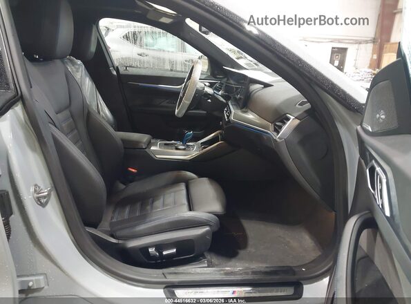 WBY33AW08PFN42907 2023 BMW I4 Gray Вид салону спереду