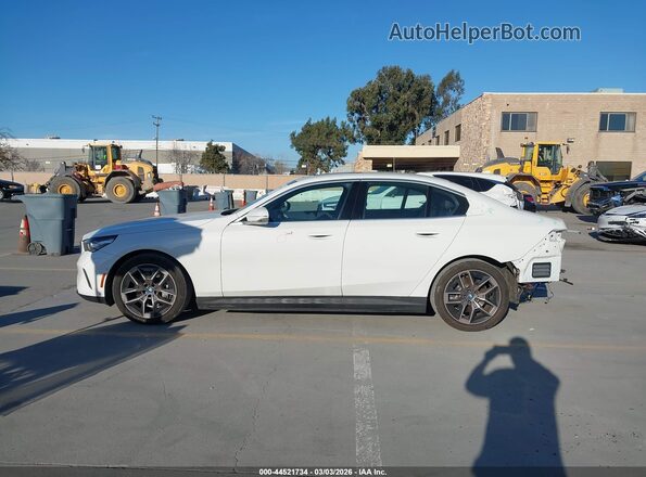 WBY33FK09RCT02661 2024 BMW OTHER Белый 