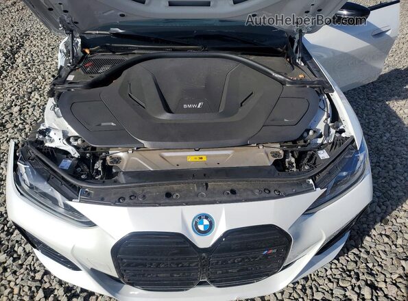 WBY33HD07SFU28532 2025 BMW I4 Белый Вид задней части салона