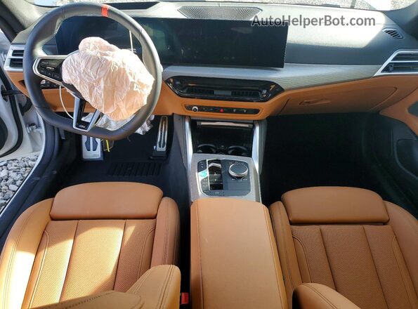 WBY33HD07SFU28532 2025 BMW I4 Белый Вид панели приборов