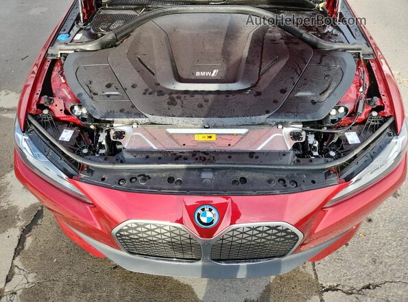 WBY43HD05SFU11197 2025 BMW I4 Красный Вид задней части салона