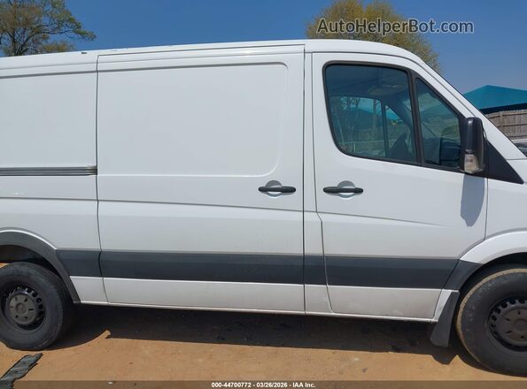 WD3PE7CD8HP531581 2017 MERCEDES-BENZ SPRINTER White Вид задньої частини салону