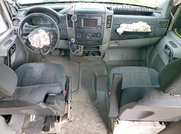 WD3PE8CD2HP525054 2017 MERCEDES-BENZ SPRINTER Gray Widok deski rozdzielczej