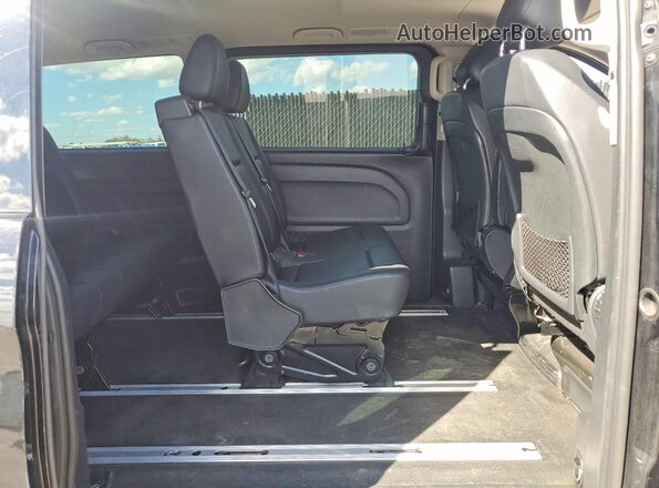 WD4PG2EE5K3516503 2019 MERCEDES-BENZ METRIS Черный Вид задней части салона