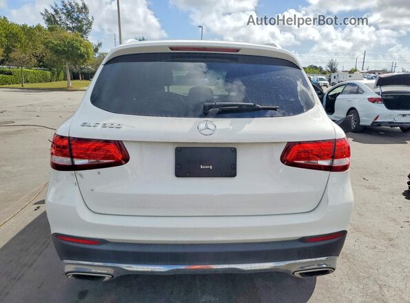 WDC0G4JB2JV037391 2018 MERCEDES-BENZ GLC-CLASS White Rear view