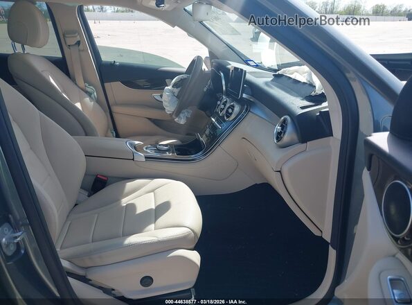 WDC0G4JB2KV127979 2019 MERCEDES-BENZ GLC 300 Серый Вид салона спереди