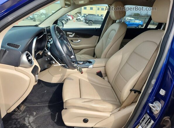 WDC0G4JB4HF132765 2017 MERCEDES-BENZ GLC-CLASS Синий Вид салона спереди