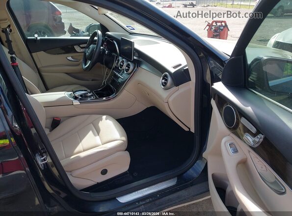 WDC0G4JB5GF103998 2016 MERCEDES-BENZ GLC 300 Черный Вид салона спереди