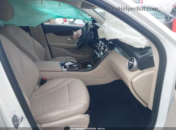 WDC0G4JB6GF112998 2016 MERCEDES-BENZ GLC 300 Белый Вид салона спереди