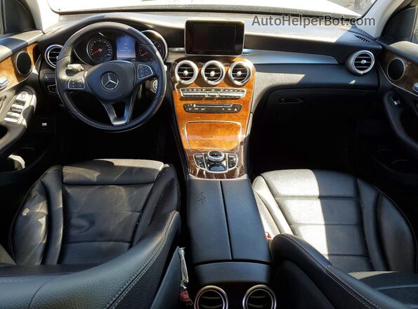 WDC0G4JB9HF196235 2017 MERCEDES-BENZ GLC-CLASS Серый Вид панели приборов