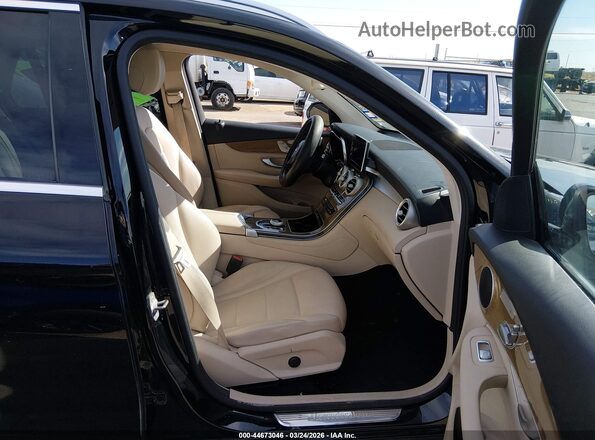 WDC0G4JB9JV024539 2018 MERCEDES-BENZ GLC 300 Черный Вид салона спереди