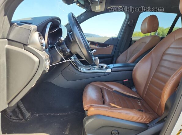 WDC0G4KB0GF048813 2016 MERCEDES-BENZ GLC-CLASS Белый Вид салона спереди