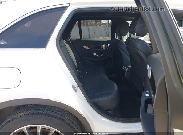 WDC0G4KB3JV065585 2018 MERCEDES-BENZ GLC 300 Белый Вид наклейки с VIN-кодом