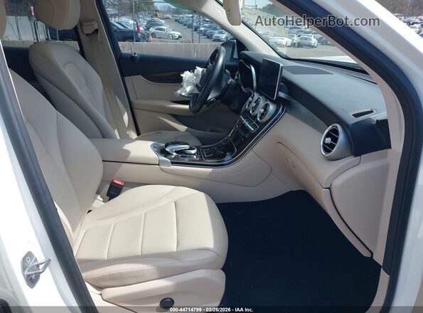 WDC0G4KB7KV126969 2019 MERCEDES-BENZ GLC 300 White Front interior view
