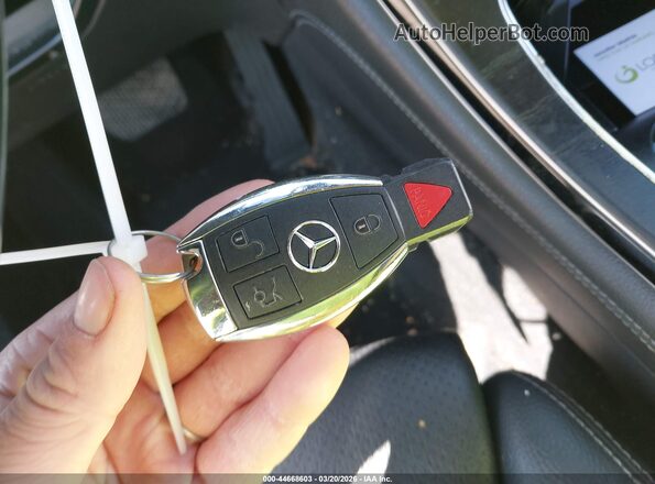 WDC0G4KB8HF123498 2017 MERCEDES-BENZ GLC 300 Серебряный Вид панели приборов