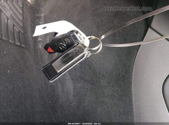 WDC0G4KB8HF155416 2017 MERCEDES-BENZ GLC 300 Серебряный Вид панели приборов