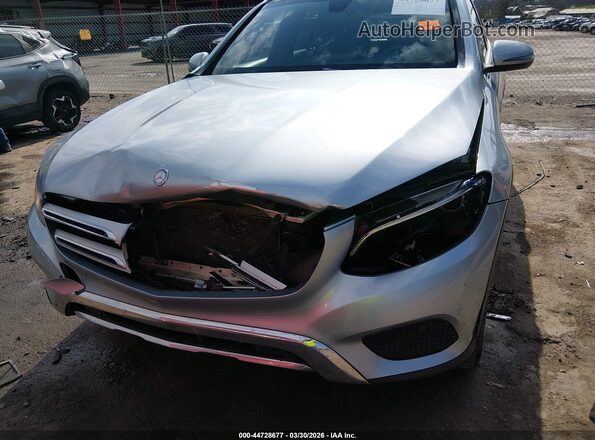 WDC0G4KB8HF155416 2017 MERCEDES-BENZ GLC 300 Серебряный Вид спереди