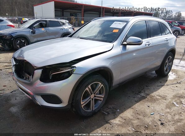 WDC0G4KB8HF155416 2017 MERCEDES-BENZ GLC 300 Серебряный Передняя левая четверть