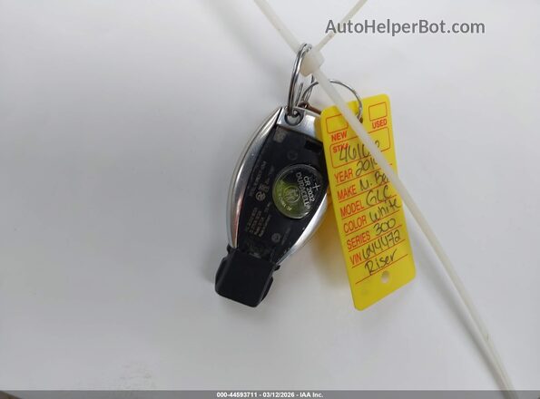 WDC0G4KBXKF644472 2019 MERCEDES-BENZ GLC 300 Белый Вид панели приборов