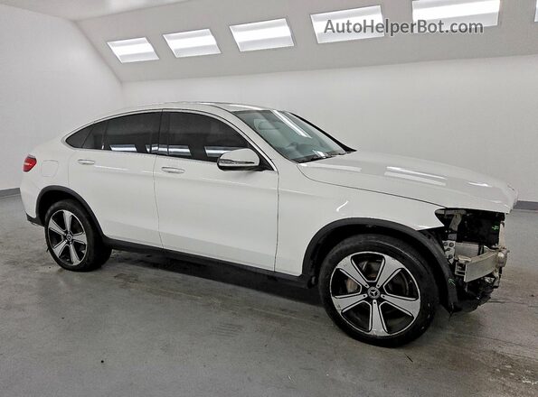 WDC0J4KB6HF245777 2017 MERCEDES-BENZ GLC-CLASS Белый Передняя правая четверть