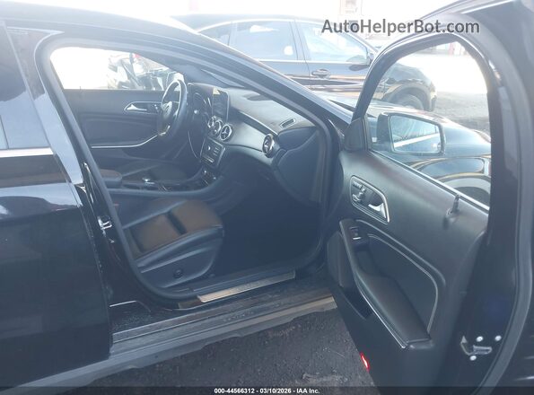 WDCTG4EB0LJ684955 2020 MERCEDES-BENZ GLA 250 Black Front interior view