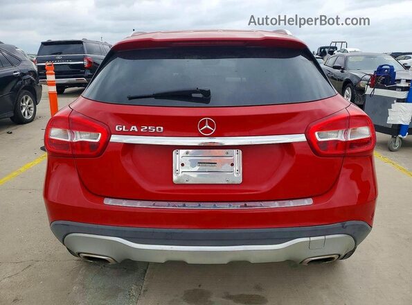 WDCTG4EB1JJ479027 2018 MERCEDES-BENZ GLA-CLASS Red Widok wnętrza z przodu