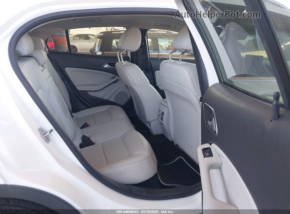 WDCTG4EB1KJ611608 2019 MERCEDES-BENZ GLA 250 White VIN կոդի պիտակի տեսք
