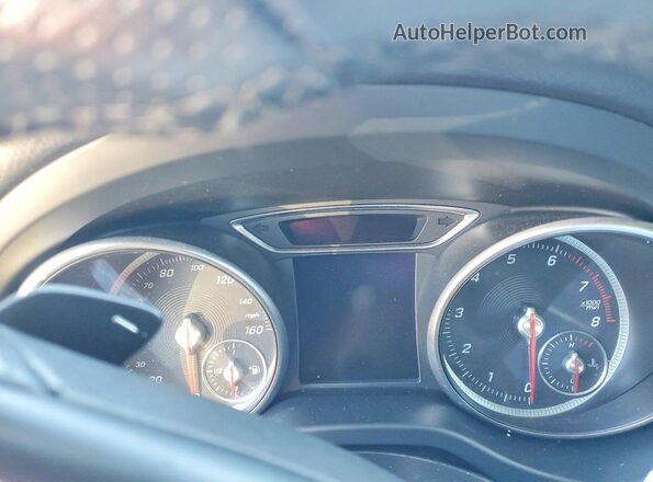 WDCTG4EB3KJ583696 2019 MERCEDES-BENZ GLA Gray Սարքավորումների վահանակի տեսք