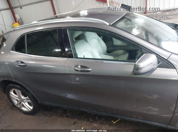 WDCTG4EB4GJ208987 2016 MERCEDES-BENZ GLA 250 Gray Вид задньої частини салону