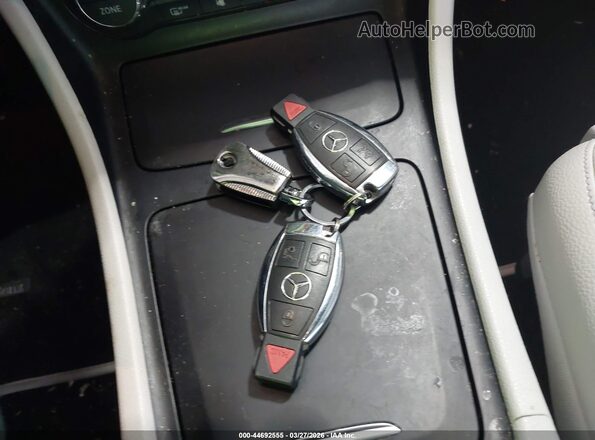 WDCTG4EB4GJ208987 2016 MERCEDES-BENZ GLA 250 Gray Вид панелі приладів