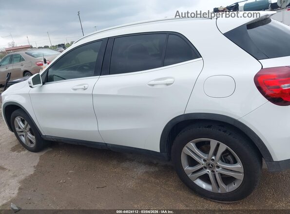 WDCTG4EB4LU023623 2020 MERCEDES-BENZ GLA 250 Cream Widok wnętrza 360 stopni