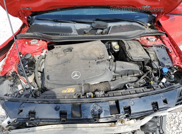 WDCTG4EB5KU003198 2019 MERCEDES-BENZ GLA Red Vista interior trasera