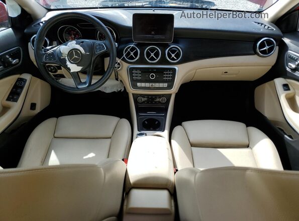 WDCTG4EB5KU003198 2019 MERCEDES-BENZ GLA Red Vista del salpicadero