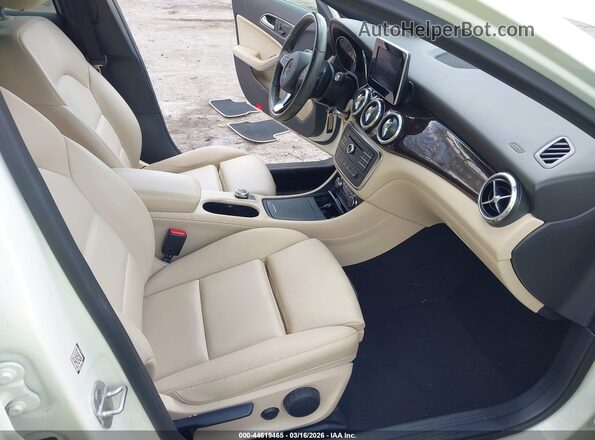 WDCTG4EB7GJ202407 2016 MERCEDES-BENZ GLA 250 White Вид салону спереду