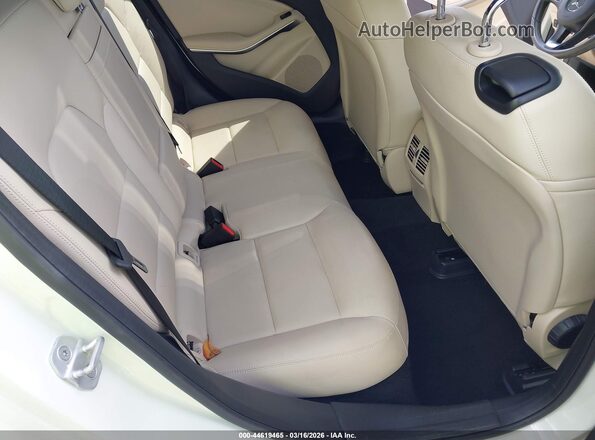 WDCTG4EB7GJ202407 2016 MERCEDES-BENZ GLA 250 White Вид наклейки з VIN-кодом