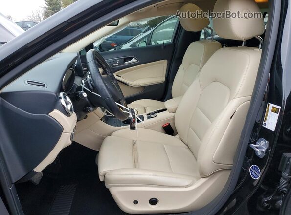 WDCTG4EB7KJ581806 2019 MERCEDES-BENZ GLA Black Սալոնի դիմացի տեսք