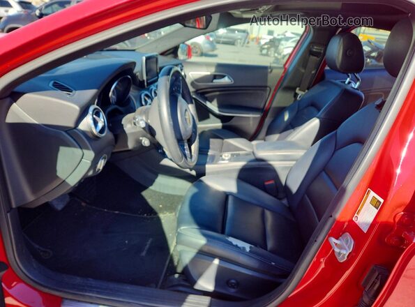 WDCTG4EB8GJ192485 2016 MERCEDES-BENZ GLA Red Widok wnętrza z przodu