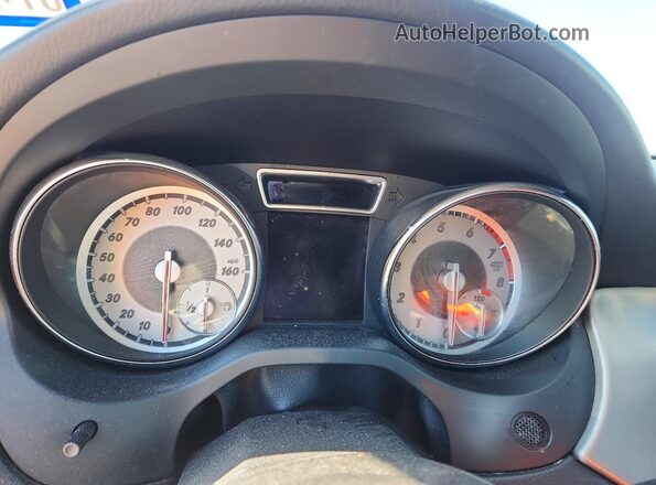 WDCTG4EB8GJ192485 2016 MERCEDES-BENZ GLA Red Widok zestawu wskaźników
