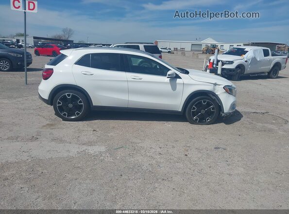 WDCTG4EB8KJ550726 2019 MERCEDES-BENZ GLA 250 White Rear interior view