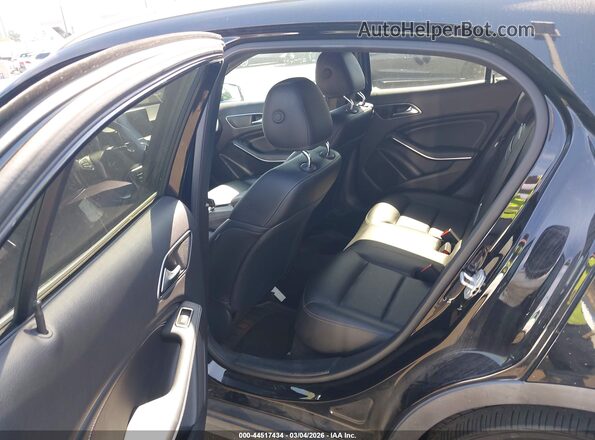 WDCTG4EB9GJ212212 2016 MERCEDES-BENZ GLA 250 Black Вид наклейки з VIN-кодом