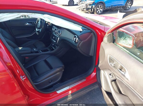 WDCTG4EBXKJ553949 2019 MERCEDES-BENZ GLA 250 Red Вид салону спереду