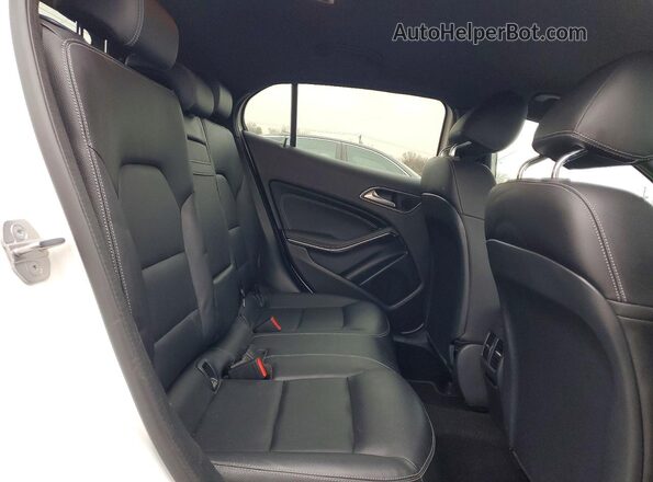 WDCTG4GB5LU023711 2020 MERCEDES-BENZ GLA Белый Вид задней части салона