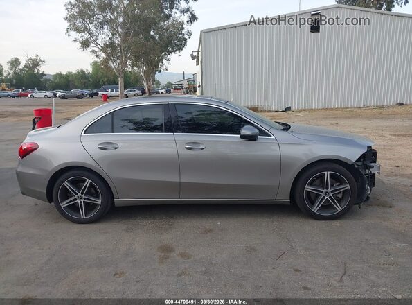 WDD3G4EB0KW021060 2019 MERCEDES-BENZ A 220 Champagne Панорамний вид салону 360°