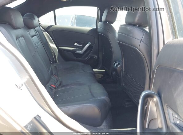 WDD3G4EB0KW025254 2019 MERCEDES-BENZ A 220 Gray Vista de la etiqueta del VIN